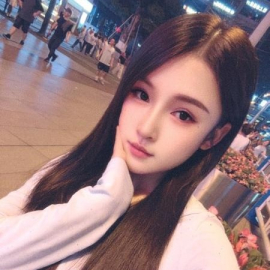女友般的小美女