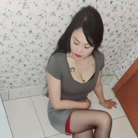 美乳骚姐姐