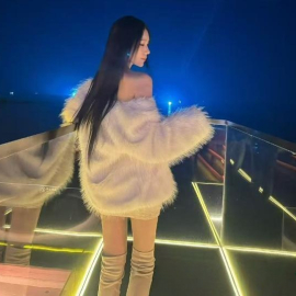 高颜值高挑美女